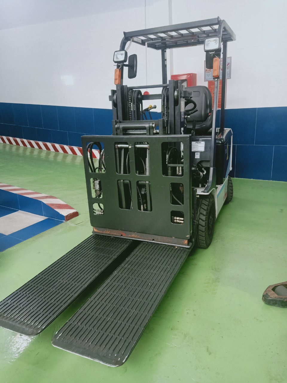Bộ kéo đẩy pallet giấy (nhựa) trên xe nâng tháo lắp nhanh