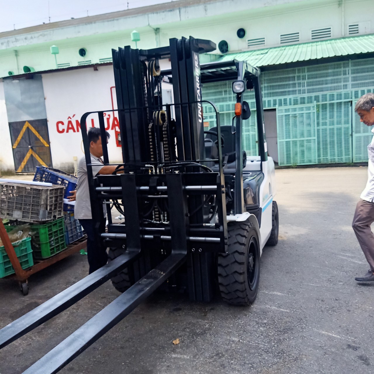 Bộ dịch càng xe nâng (fork positioner)