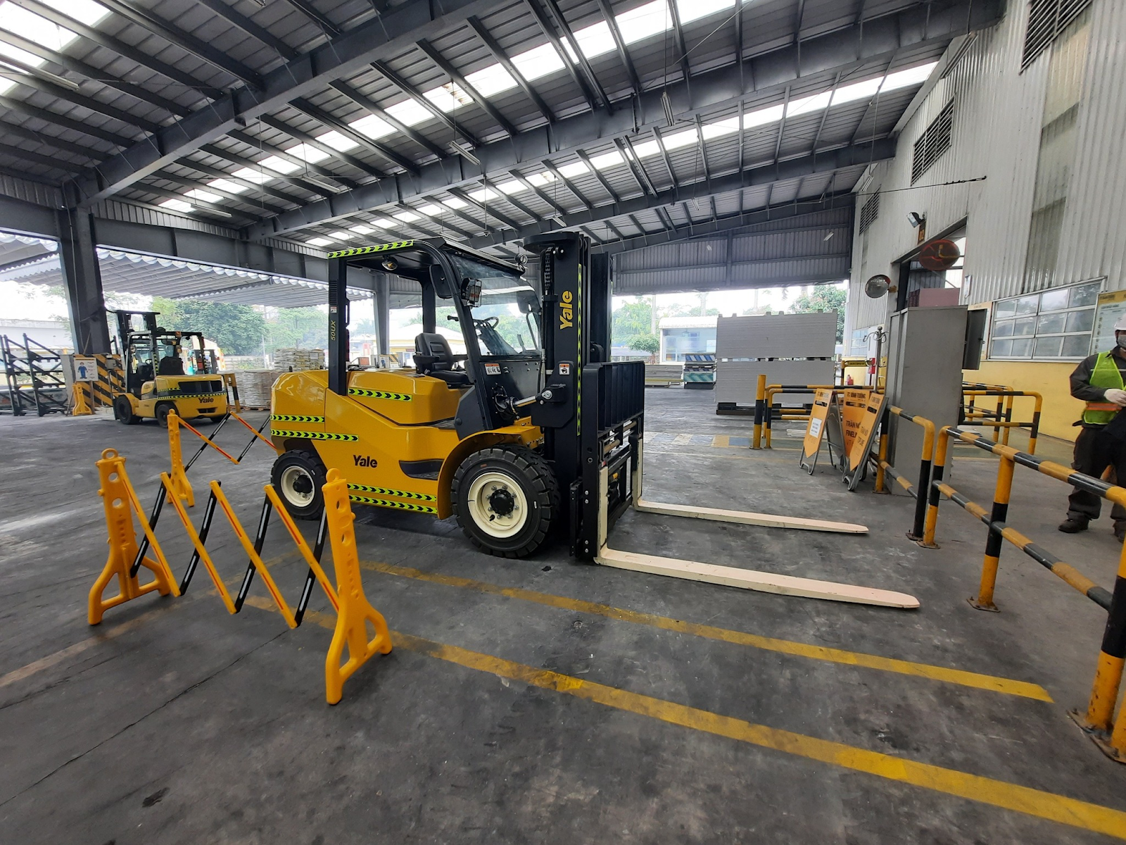 Tại sao nên chọn dịch vụ cho thuê xe nâng Tây Ninh
