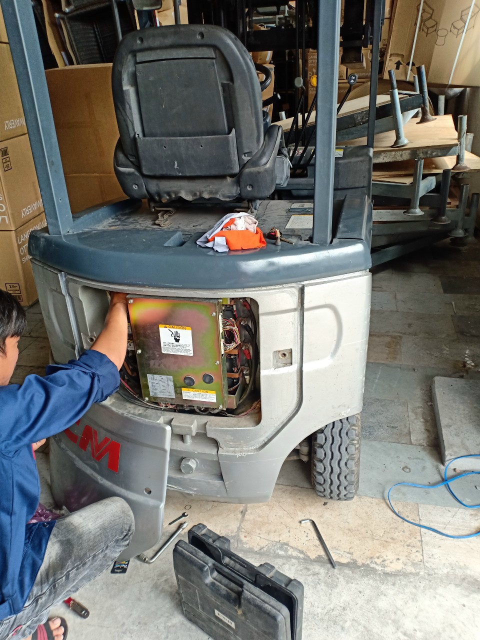 Sửa chữa xe nâng điện uy tín, giá rẻ